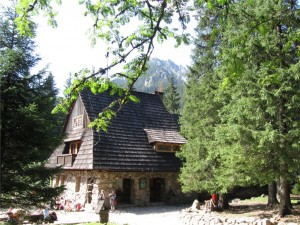 schronisko w Dolinie Kościeliskiej