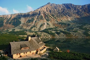 Schronisko górskie w Dolinie Pięciu Stawów