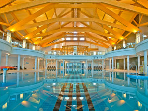 Termy Bukowina - basen wewnątrz Termy Bukowina - basen wewnątrz